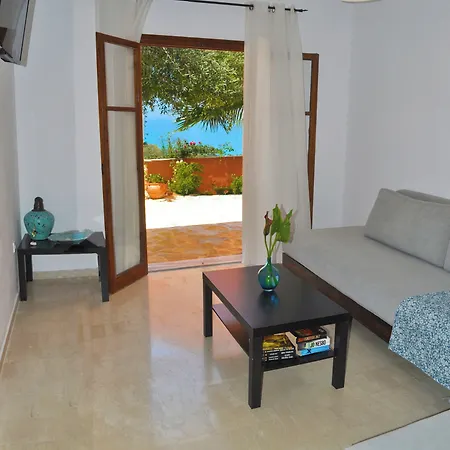 House Angelos On Agios Gordios Appartement *